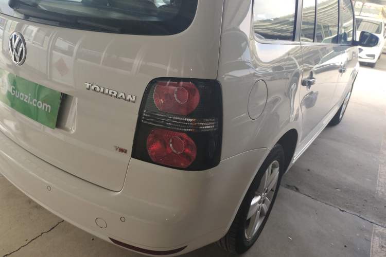 Used Volkswagen Touran 2015 1.4T DSG Comfort Edition 5 Seats
