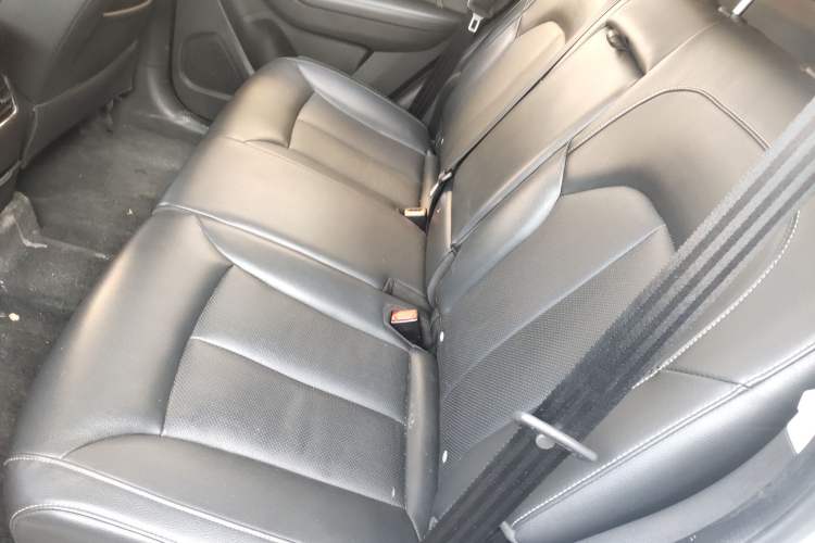 Used Roewe RX5 2019 20T Two-Wheel Drive Automatic Ali Smart Connectivity Platinum Edition
