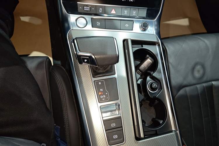 Used Audi A6L 2019 45 TFSI Prestige Elegant Edition
