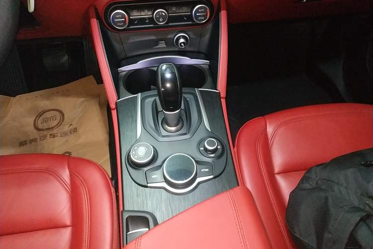 Used Alfa Romeo Stelvio 2017 2.0T 280HP Luxury Edition
