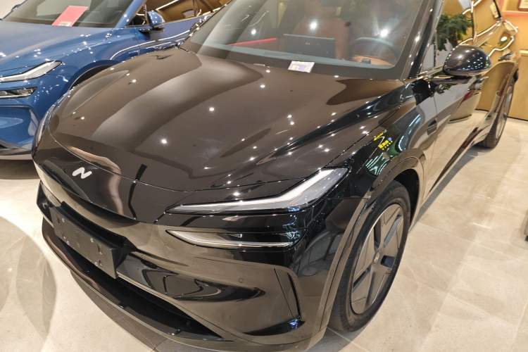 Used ONVO L60 2024 60 kWh All-Wheel Drive