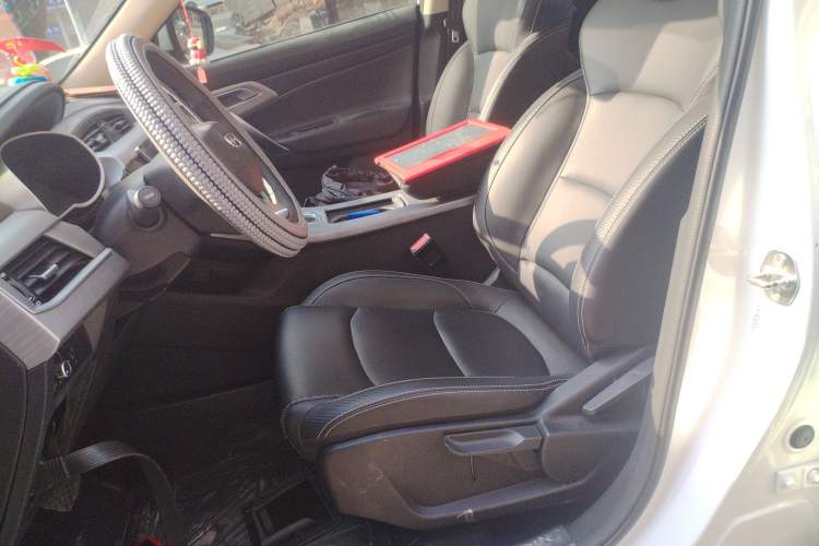 Used Geely Auto Emgrand X7 Sport 2021 Million Edition 1.8TD DCT Two-Wheel Drive Comfort Model
