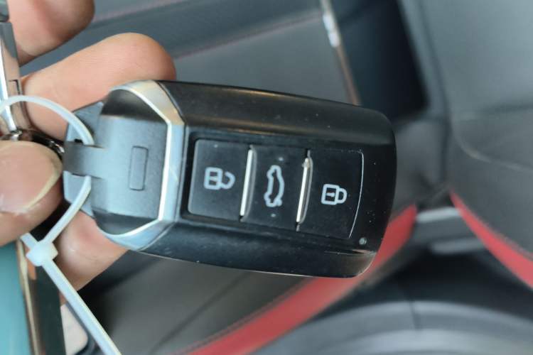 Used Dongfeng Aeolus Yixuan 2021 230T Automatic Chasing Shadow Edition
