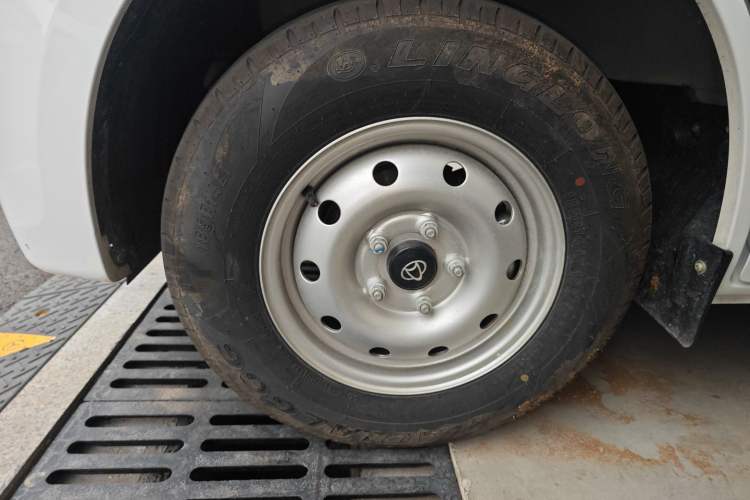 Used Chana Ruixing EM80 2025 Cargo Version Standard 2-Seater 300 km Side-Hinged Doors
