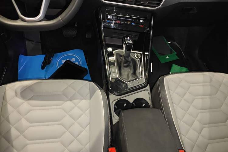 Used Volkswagen Tayron 2023 300TSI Two-Wheel-Drive Luxury Plus Advanced Edition
