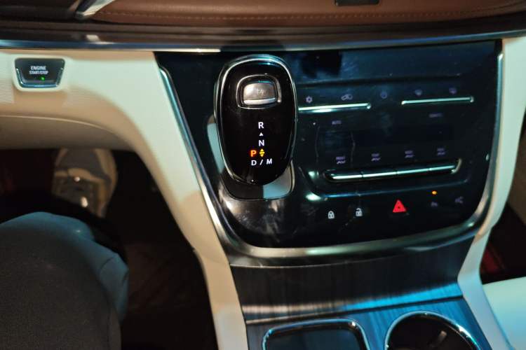 Used Buick GL8 2022 Land Executive Class 652T Prestige Model