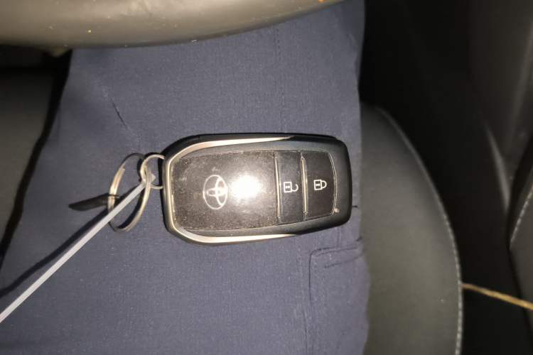 Used Toyota Harrier 2022 2.0L CVT Two-Wheel Drive Entry Version
