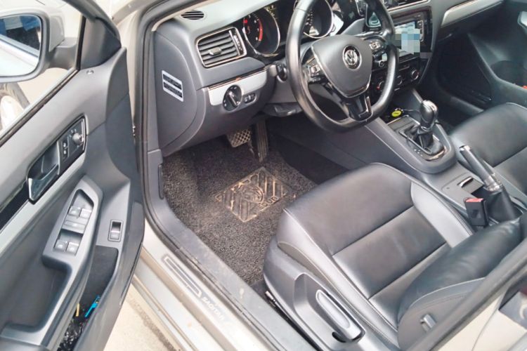 Used Volkswagen Sagitar 2017 1.6L Automatic Comfort Model
