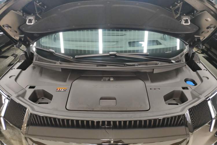 Used Zeekr 009 2024 7-Seater Aisle Version 108 kWh
