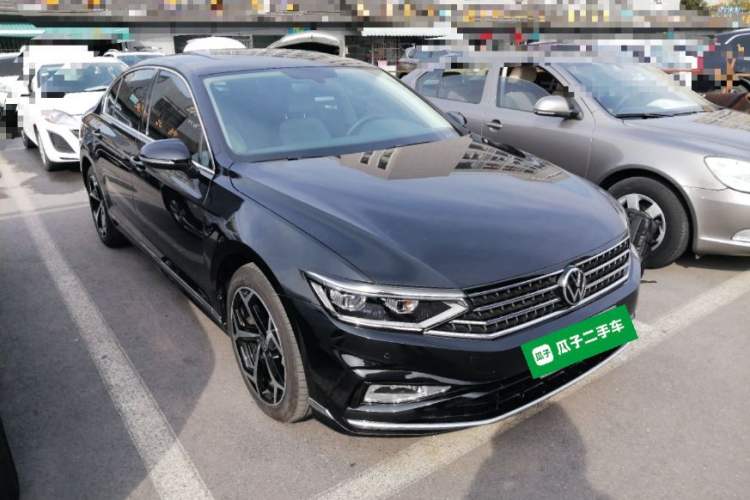 Used Volkswagen Magotan 2023 2 Million Units Limited Edition 330TSI DSG Leading Version
