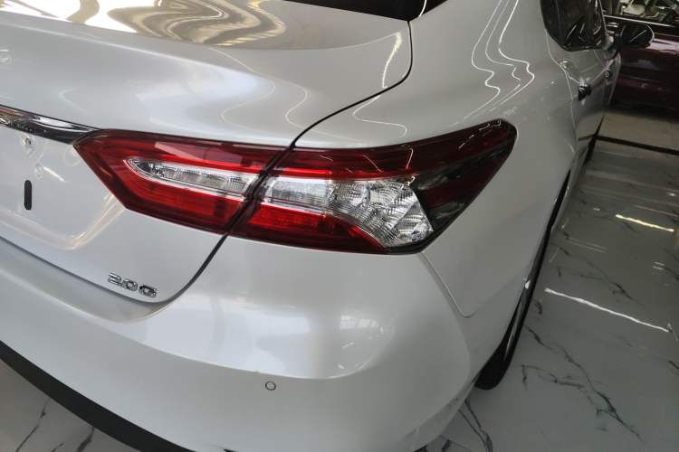 Used Toyota Camry 2021 2.0G Luxury Edition
