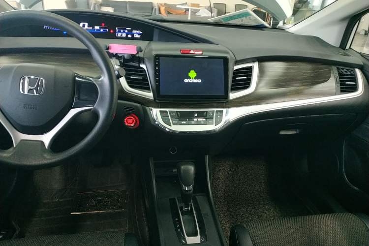 Used Honda Jade 2017 1.8L automatic Comfort version 5 seats