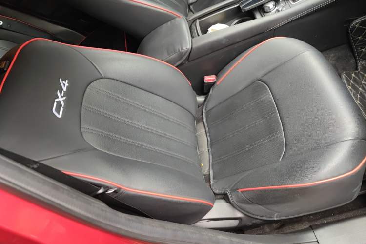 Used Mazda CX-4 2018 2.0L Automatic Two-Wheel Drive Blue Sky Exploration Version China V Standard