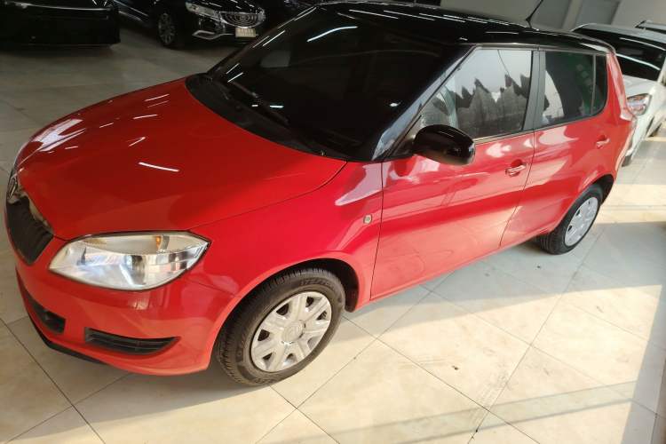 Used Skoda Fabia 2014 1.4L Automatic Crystal Edition