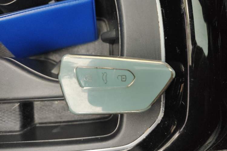 Used Volkswagen ID.4 CROZZ 2021 Long-Range Lite PRO Two-Wheel Drive Version
