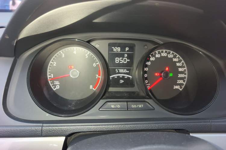 Used Volkswagen Lavida 2017 1.6L Automatic Fashion Edition
