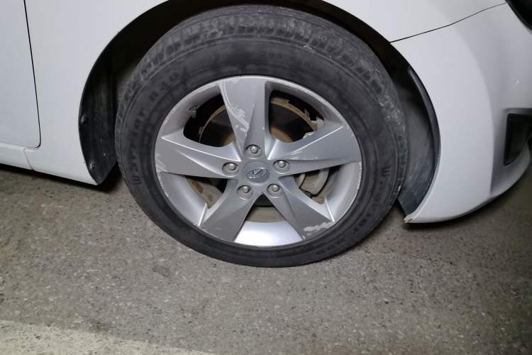 Used Hyundai Elantra 2013 1.6L Automatic Luxury Model
