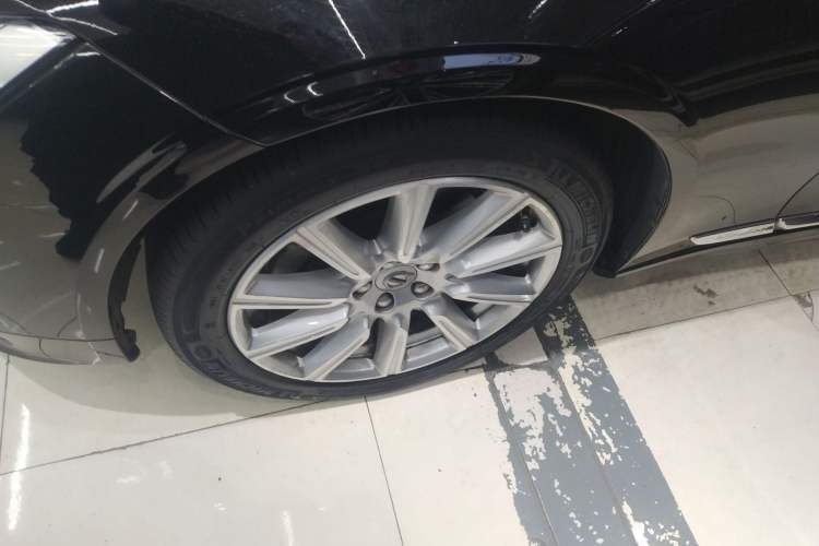 Used Volvo S90 2020 Facelift T5 Smart & Luxurious Edition