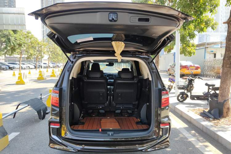 Used Honda Elysion 2019 2.0L Hybrid Luxury Edition
