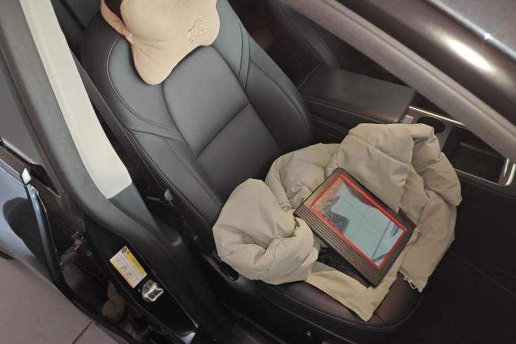 Used Tesla Model Y 2024 Rear-Wheel-Drive Version
