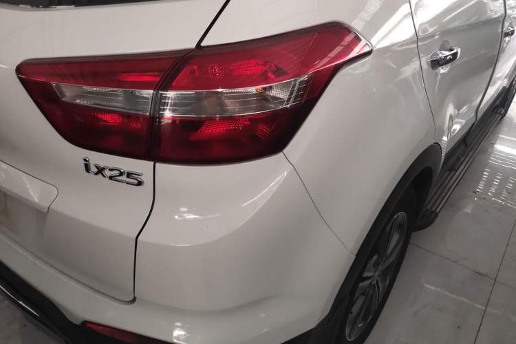 Used Hyundai ix25 2015 1.6L Automatic Two-Wheel Drive Smart GLS Trim
