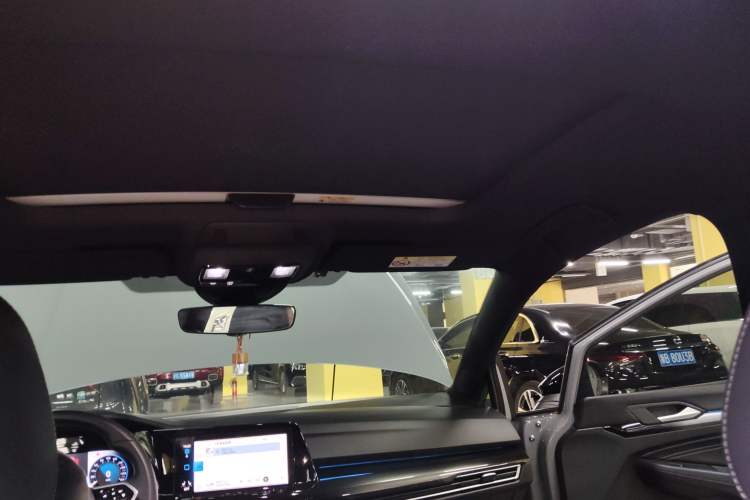 Used Volkswagen Golf 2023 Facelift 280TSI DSG R-Line