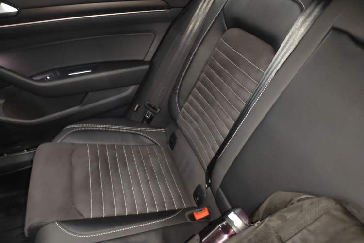 Used Volkswagen Magotan 2020 330TSI DSG Leading Model
