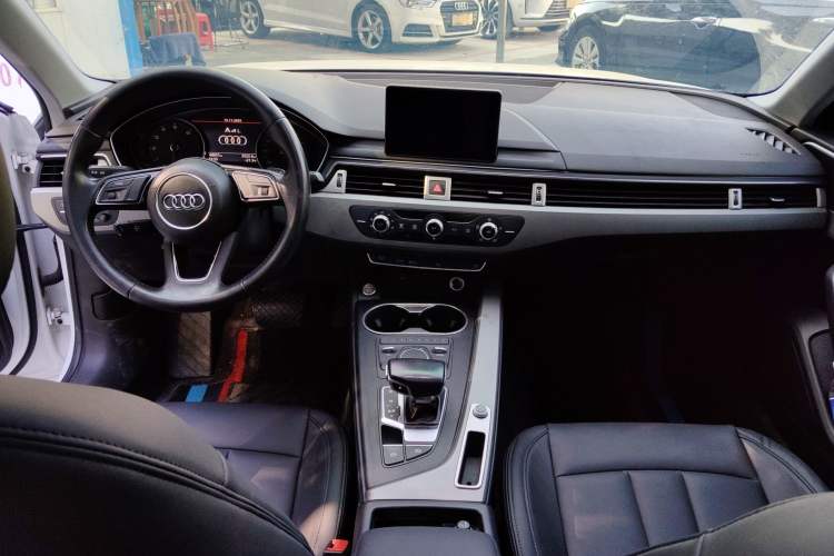 Used Audi A4L 2018 30th Anniversary Edition 40 TFSI Trendy Model
