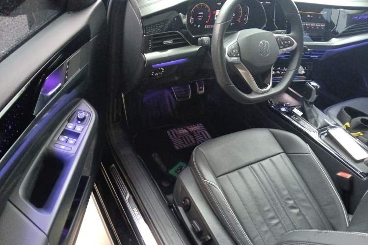 Used Volkswagen Passat 2022 330TSI Starry Elite Edition Custom Version
