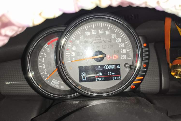 Used  MINI 2016 1.5T COOPER Pioneer Edition Five-Door Model