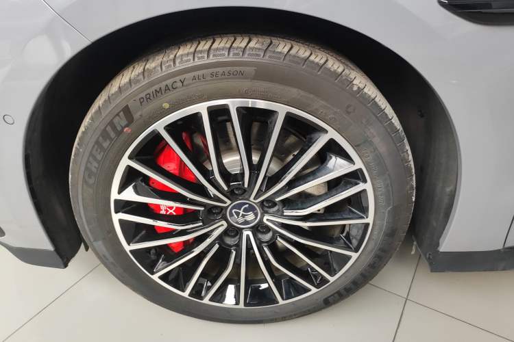 Used BYD Han 2025 EV with 701 km of Laser Radar-Enabled Intelligent Driving