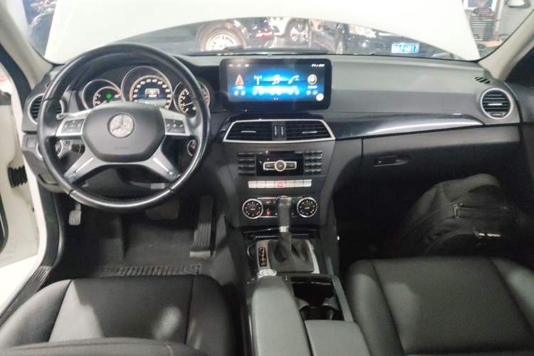 Used Mercedes-Benz C-Class 2013 C 180 Classic Grand Edition
