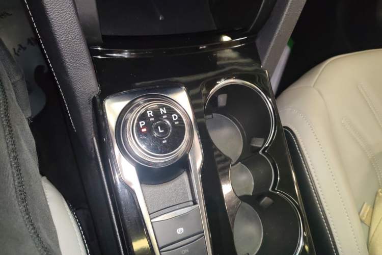 Used Ford Escape 2024 EcoBoost 245 Two-Wheel-Drive Comfort Edition
