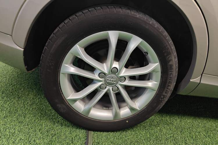 Used Audi Q3 2016 30 TFSI Collector's Edition Intelligent Model
