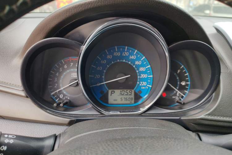 Used Toyota YARiS L 2015 1.5E Automatic Charm Edition