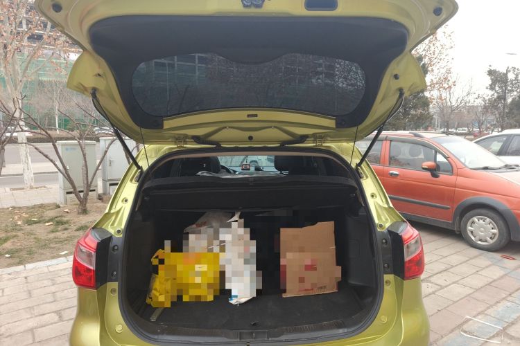 Used Suzuki S-Cross 2014 1.6L CVT Four-Wheel Drive Luxury Version