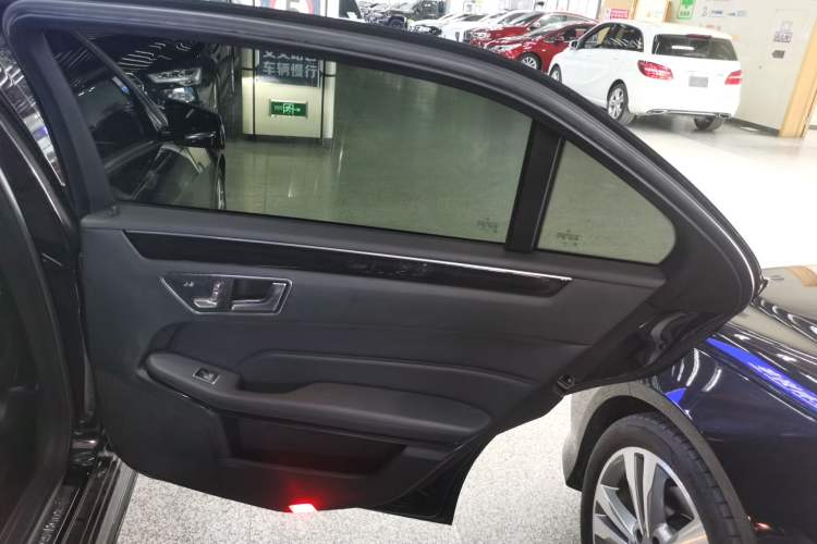 Used Mercedes-Benz E-Class 2015 Restyled E 260 L Sport Edition
