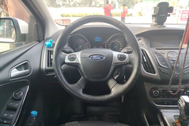 Used Ford Focus 2012 Sedan 1.6L Automatic Fashion Edition
