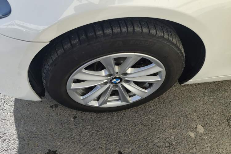 Used BMW 5 Series 2014 520i Elegant Edition
