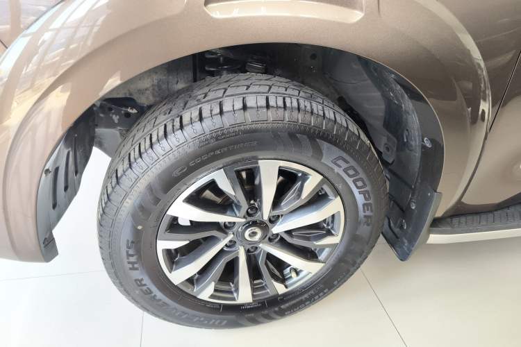 Used Great Wall Poer 2023 2.0T Passenger Version Automatic Gasoline 4x4 Sporty GW4C20B
