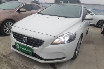 Used Volvo V40 2015 1.6T Zhiyi Edition