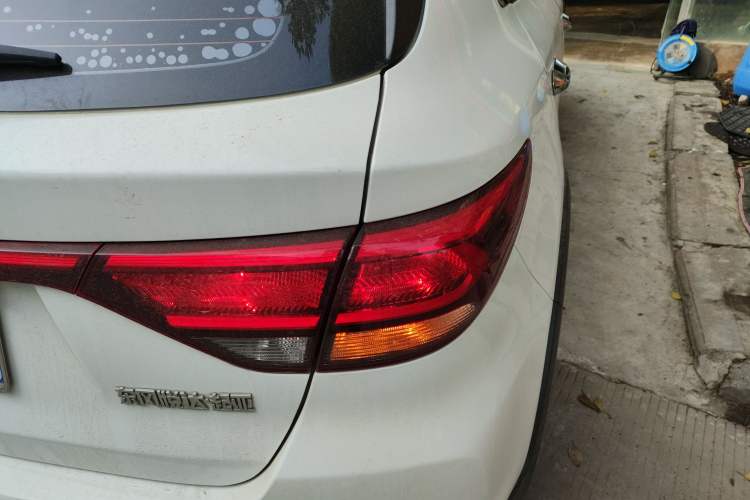 Used Kia KX Cross 2017 1.4L AT GLS
