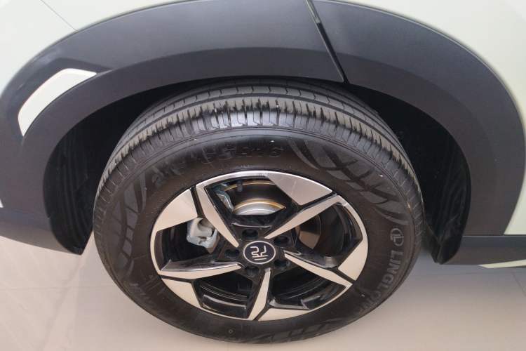 Used BYD Yuan UP 2025 Intelligent Driving Version 401 km Beyond-Range Edition