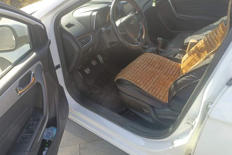 Used Chery Arrizo 5 2018 1.5L Manual Tribute to Youth Edition