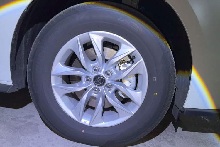 Used Toyota Granvia 2026 Model 2.5L Hybrid Comfort Edition