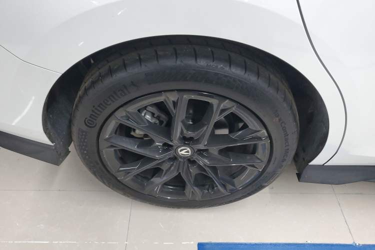 Used Changan UNI-V 2024 1.5T Prestige Edition
