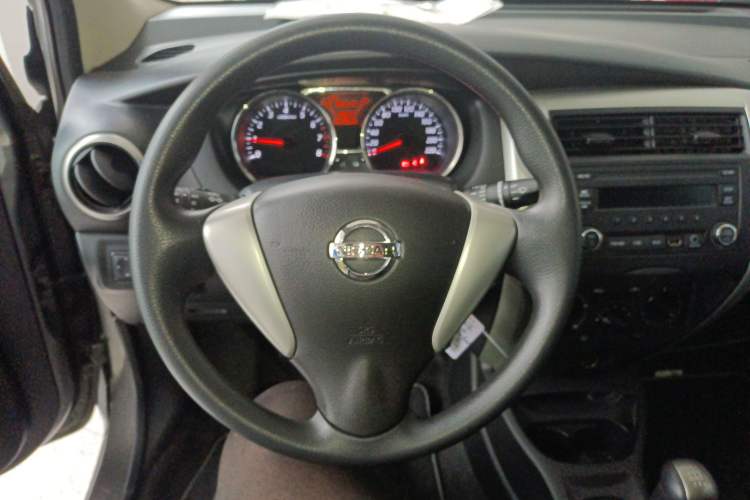 Used Nissan Livina 2015 1.6XL Manual Luxury Edition
