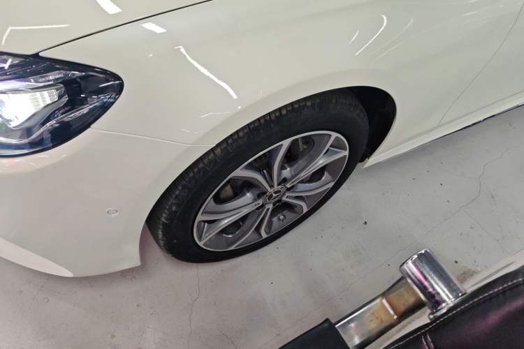 Used Mercedes-Benz E-Class 2019 Restyled E 300 L Sporty and Stylish Edition
