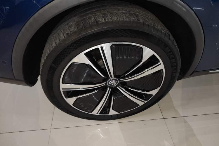 Used BYD Tang New Energy 2022 EV 635 km All-Wheel-Drive Flagship Model