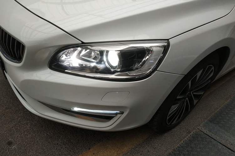 Used Volvo S60 2018 S60L T4 Smart & Ambitious Edition
